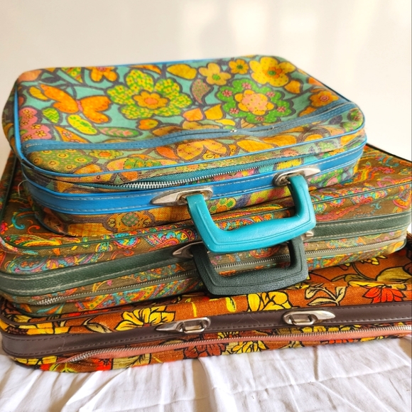 Bantam Handbags - 3 Pc - 70's Retro Hippie Travel Bag Set